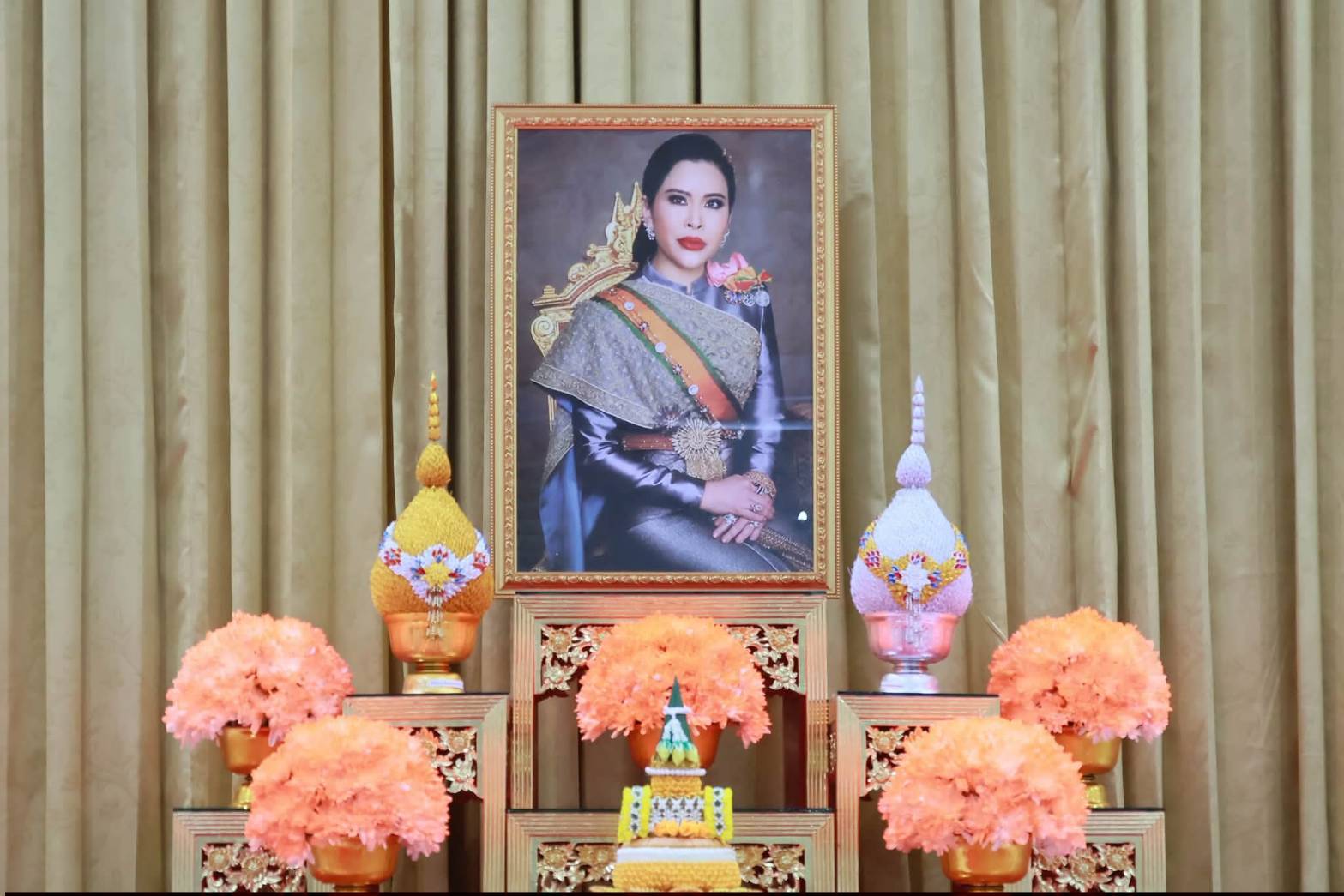 จังหวัดมหาสารคามจัดพิธีเจริญพระพุทธมนต์และทำบุญตักบาตรถวายพระราชกุศล เนื่องในวันคล้ายวันประสูติ สมเด็จพระเจ้าน้องนางเธอ เจ้าฟ้าจุฬาภรณวลัยลักษณ์ฯ